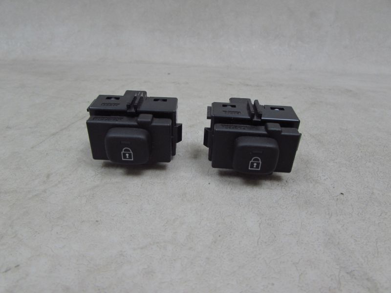 VOLVO S60 II V60 XC60 08-17 PRZELACZNIK PANEL BLOKADY DRZWI ZAMKA 31343107