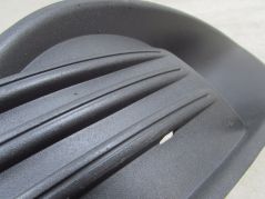 FORD FOCUS MK2 04-11 ATRAPA KRATKA ZDERZAKA PRAWA 8M51-19952-AE