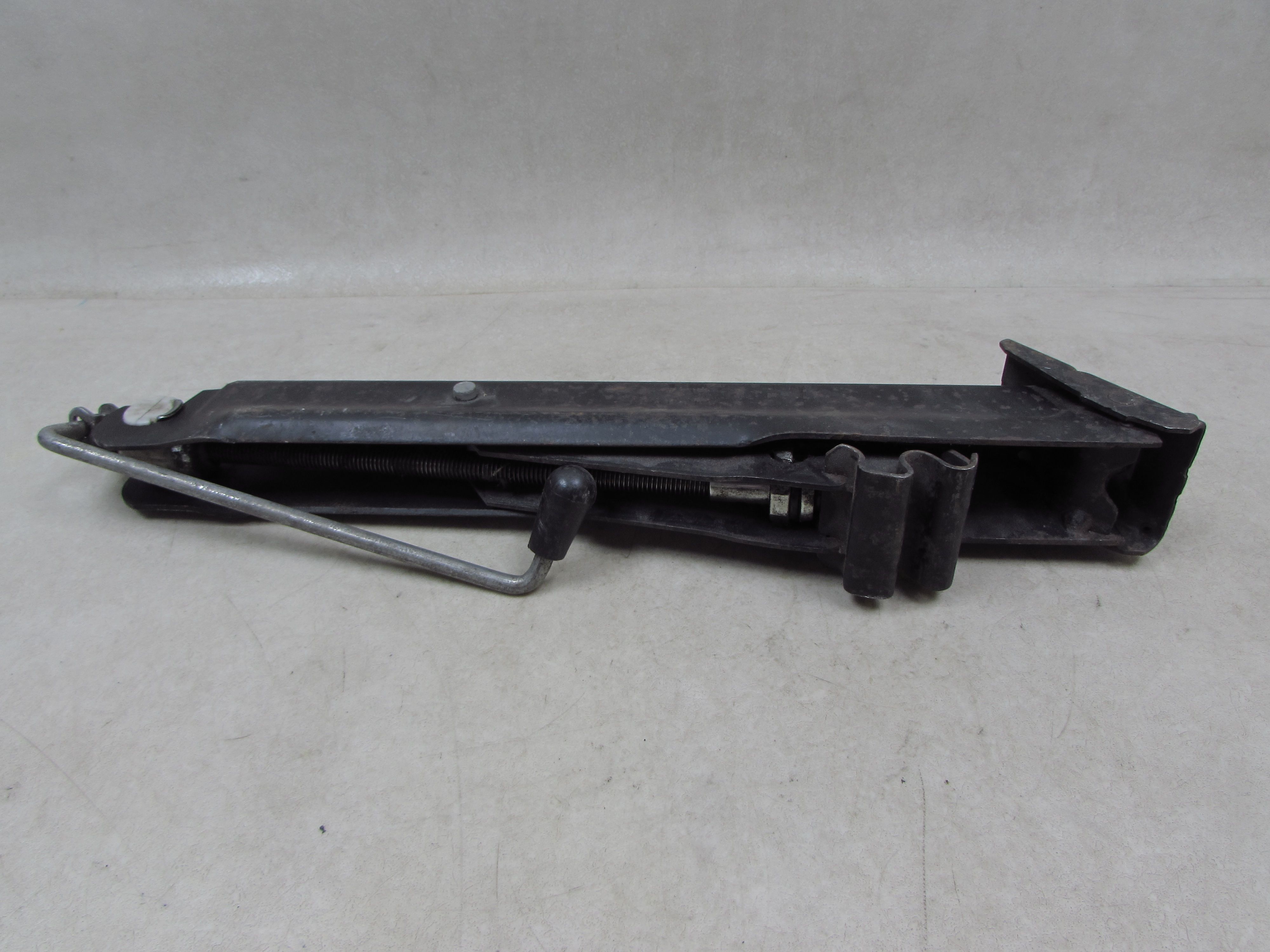 VOLKSWAGEN T4 90-03 LEWAREK PODNOSNIK KLUCZ ZESTAW NAPRAWCZY 7D0011031
