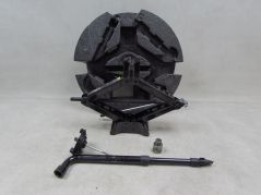 VOLVO XC60 08-17 WKLAD STYROPIAN KOLA ZAPASOWEGO BAGAZNIKA UCHO HOLOWANIA 31317346