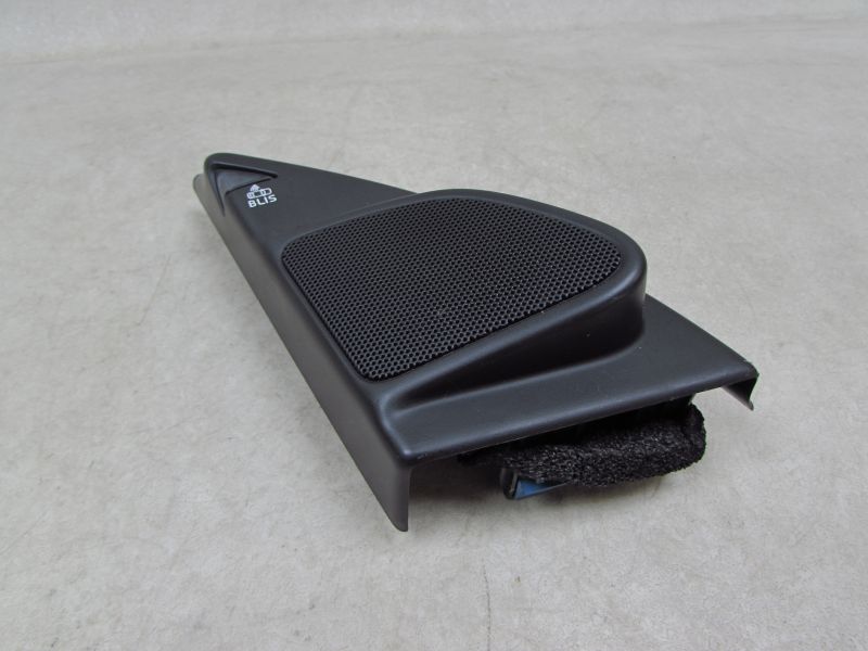 VOLVO XC60 08-16 OSLONA TROJAKT GLOSNIK WYSOKOTONOWY LEWY BLIS 30781065