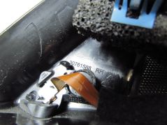 VOLVO XC60 08-16 OSLONA TROJAKT GLOSNIK WYSOKOTONOWY PRAWY BLIS 30781066