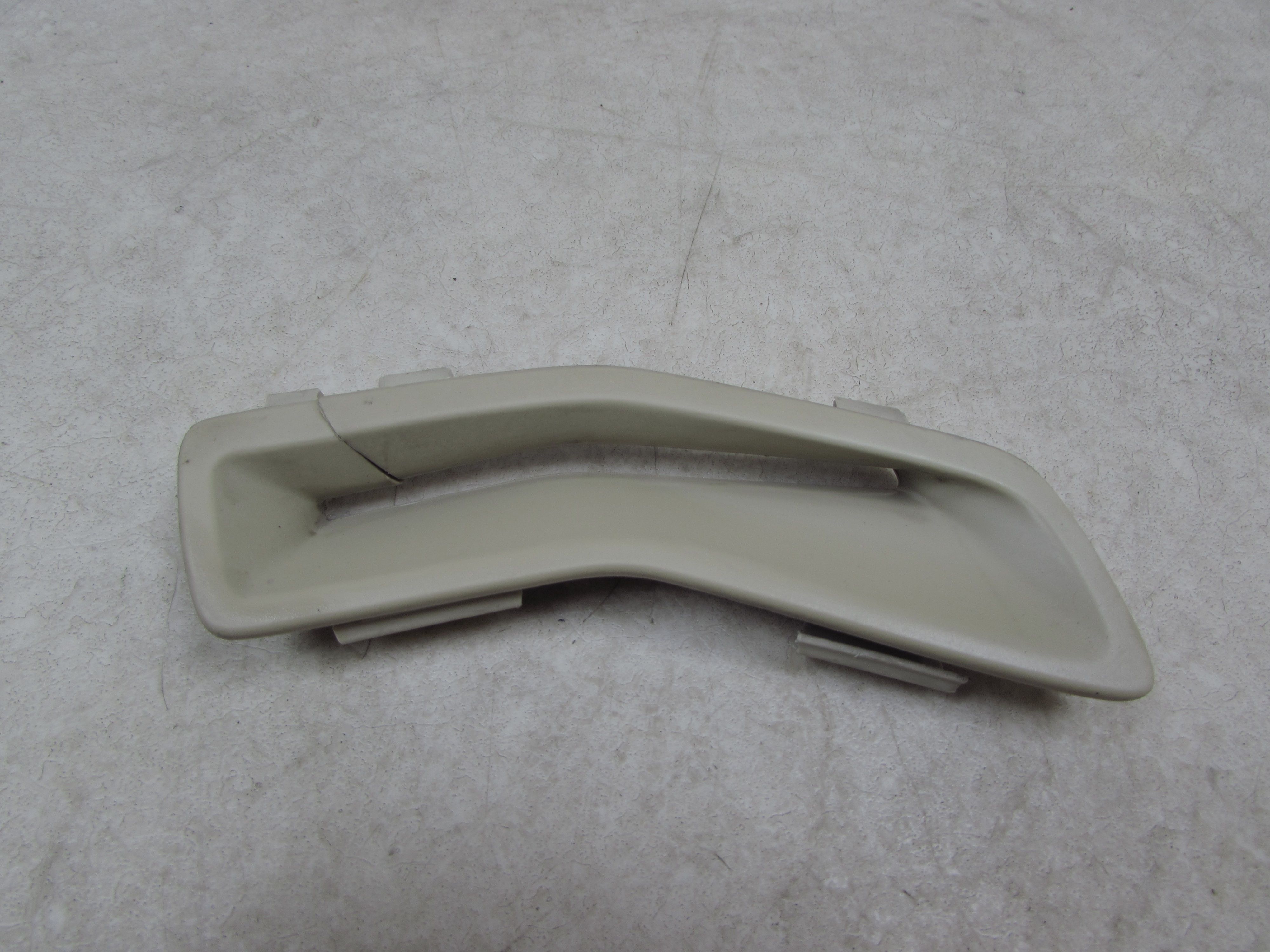VOLVO XC60 08-17 OSLONA PROWADNICA PASA PRAWA PRZOD 01287357 VOLVO XC60 08-17 OSLONA PROWADNICA PASA PRAWA PRZOD 01287357