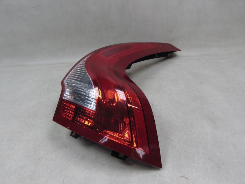 VOLVO XC60 08-17 LAMPA TYL PRAWA 89504241