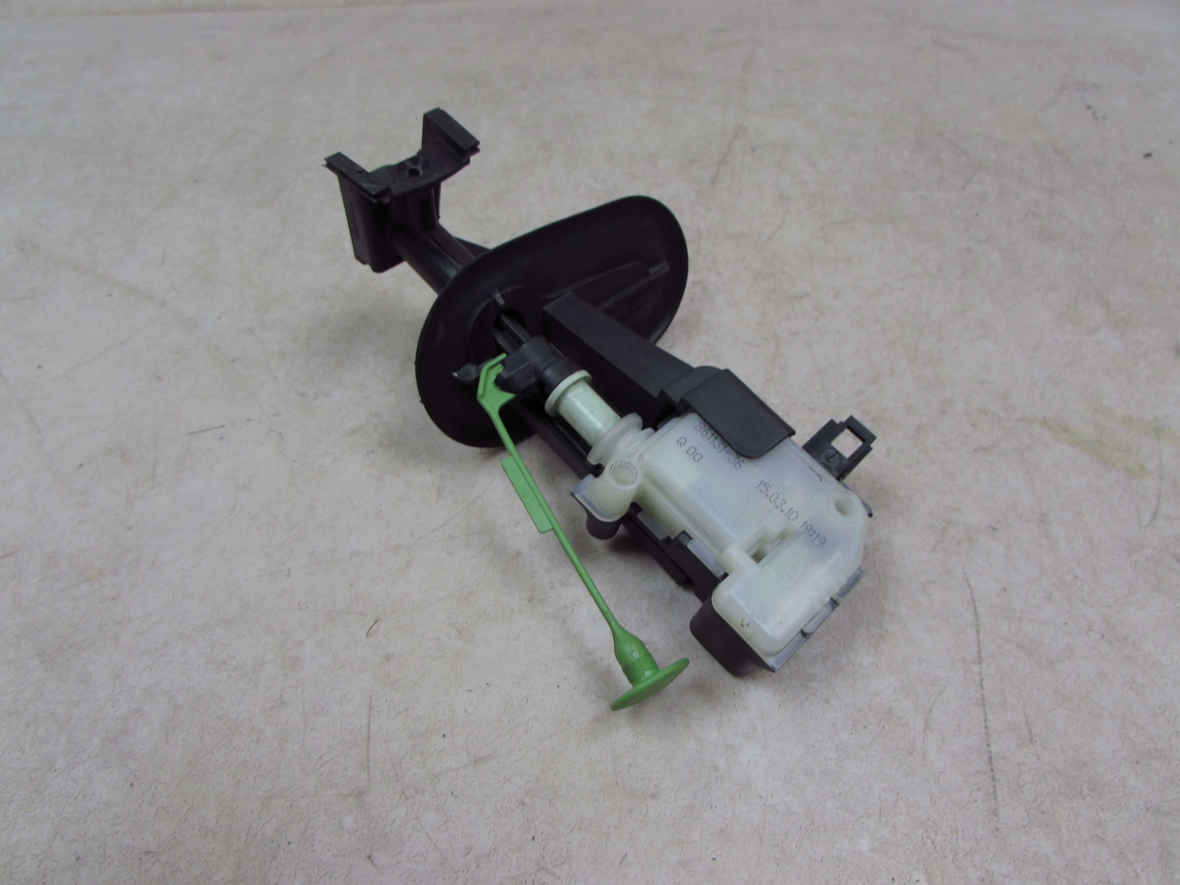 VOLVO S60 II V60 XC60 V70 10- SILOWNIK ZAMEK KLAPKI PALIWA 86113136 31299107