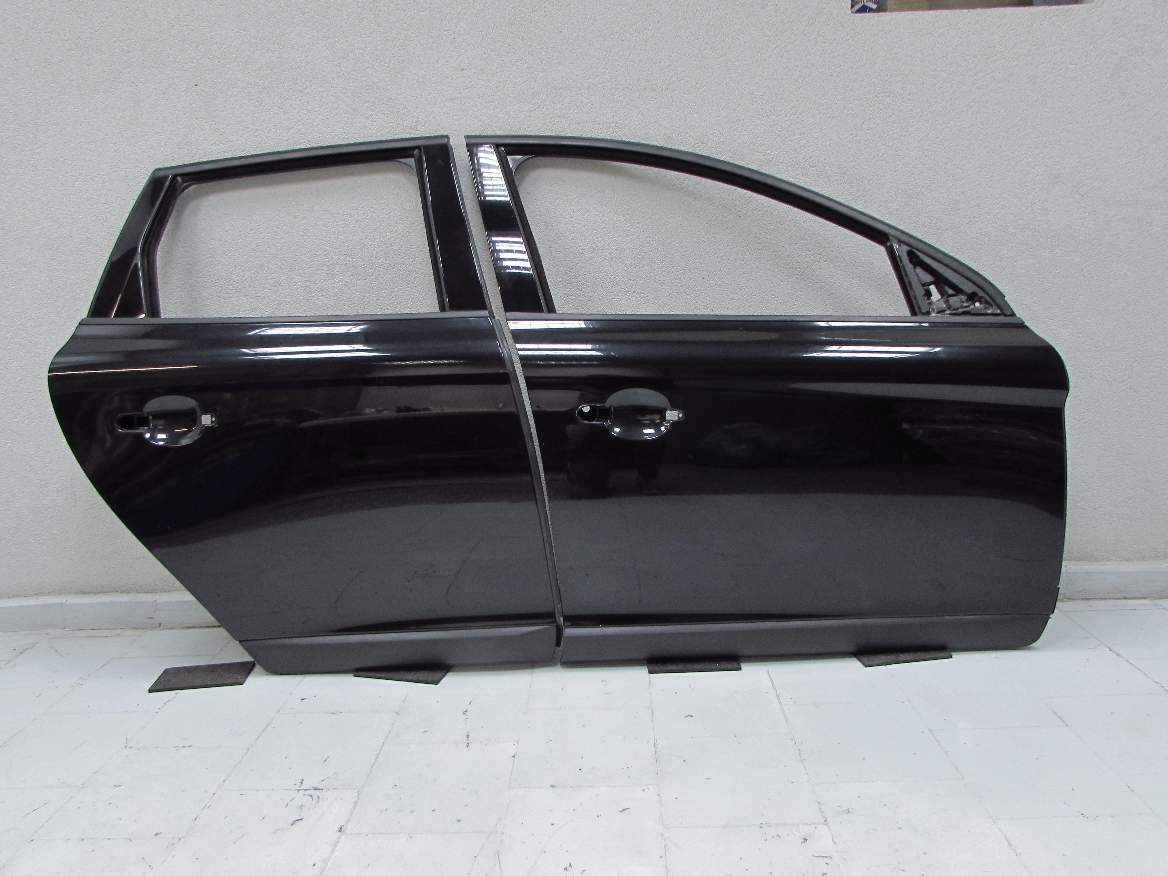 VOLVO XC60 08-13 DRZWI PRZOD PRAWE 452-46