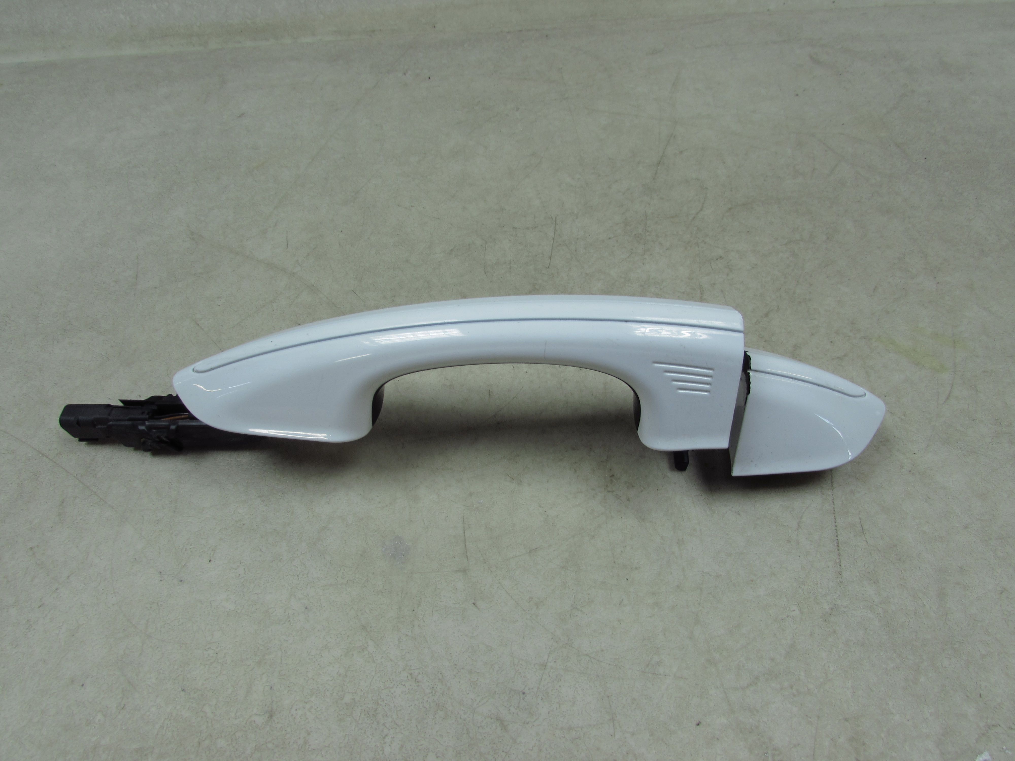 FORD GALAXY MK4 15-23 KLAMKA ZEWNETRZNA DRZWI TYL PRAWA KEYLESS FROZEN WHITE H7 DS73-F26604-B FORD GALAXY MK4 15-23 KLAMKA ZEWNETRZNA DRZWI TYL PRAWA KEYLESS FROZEN WHITE H7 DS73-F26604-B