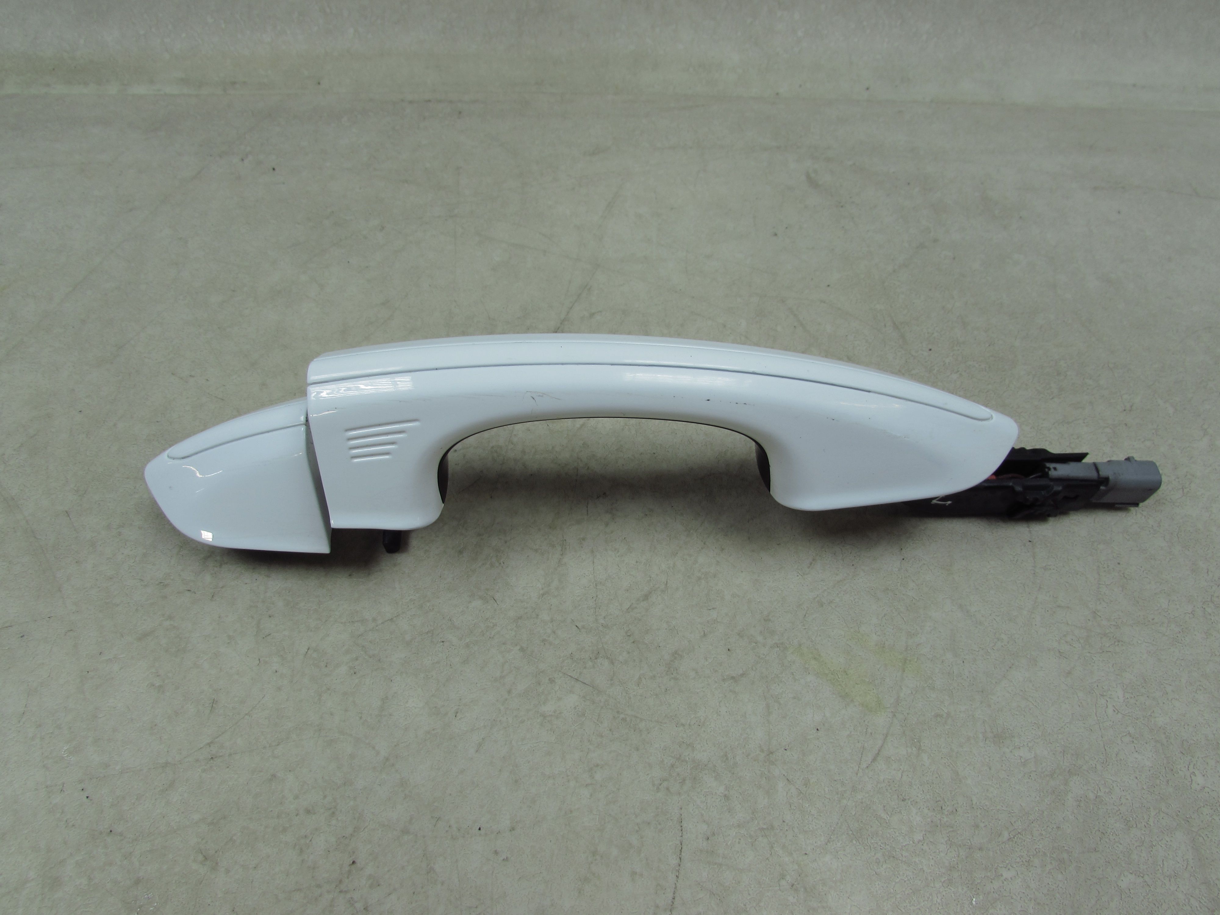 FORD GALAXY MK4 15-23 KLAMKA ZEWNETRZNA DRZWI PRZOD LEWA KEYLESS FROZEN WHITE H7 DS73-F26605-B FORD GALAXY MK4 15-23 KLAMKA ZEWNETRZNA DRZWI PRZOD LEWA KEYLESS FROZEN WHITE H7 DS73-F26605-B