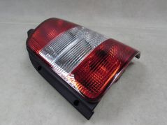 VW TRANSPORTER MULTIVAN T5 LIFT 09-15 LAMPA TYL PRAWA DRZWI SKRZYDELKA 7H0945096L
