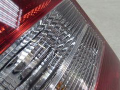 VW TRANSPORTER MULTIVAN T5 LIFT 09-15 LAMPA TYL LEWA DRZWI SKRZYDELKA 7H0945095L
