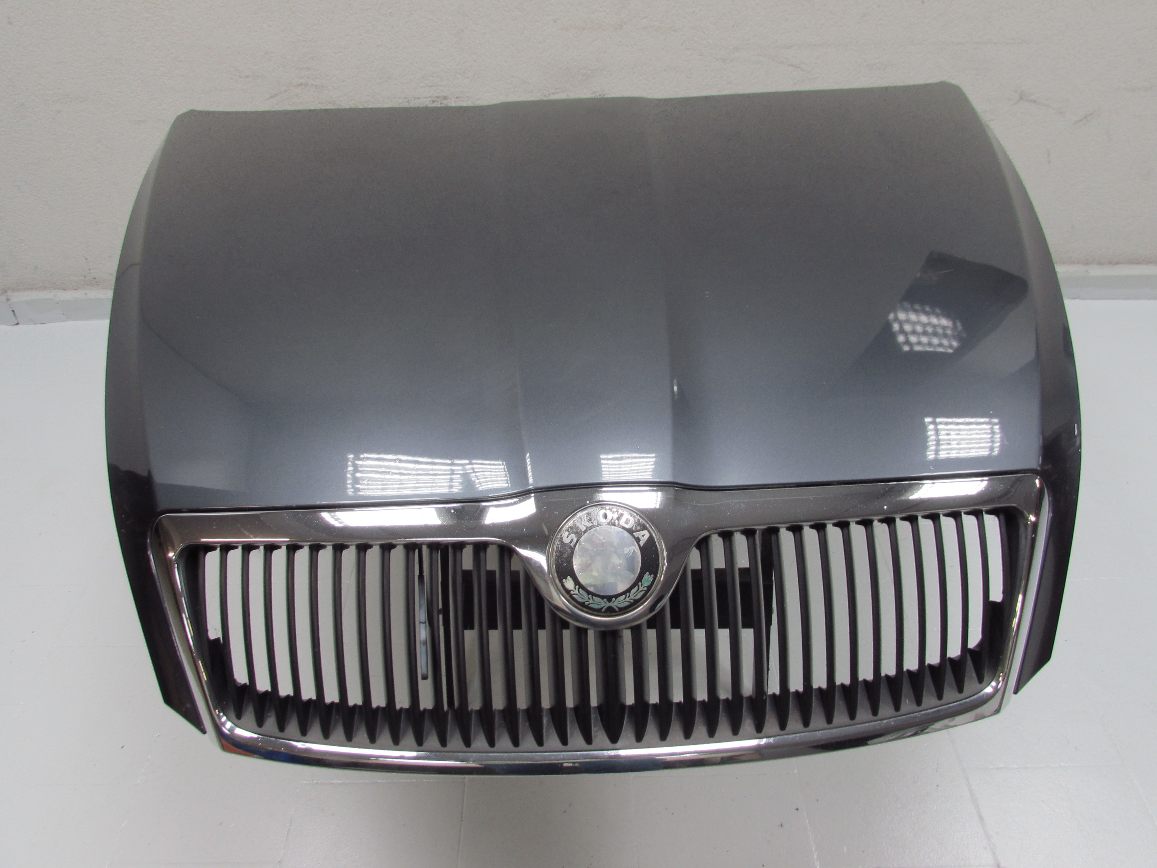 SKODA OCTAVIA II 04-13 MASKA POKRYWA SILNIKA 9151 DO ZALOZENIA
