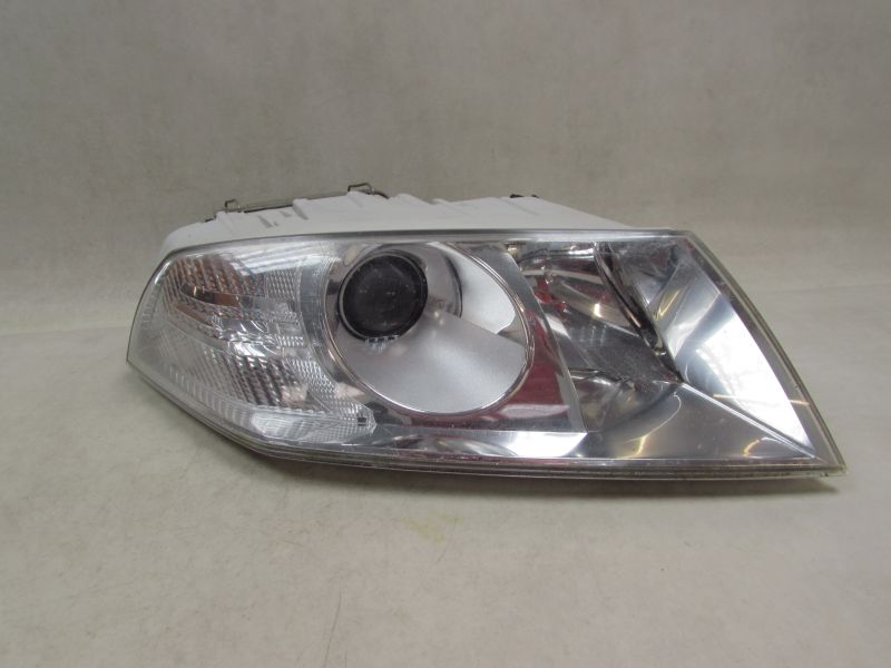 SKODA OCTAVIA II 04-08 LAMPA PRZOD PRAWA REFLEKTOR XENON UK