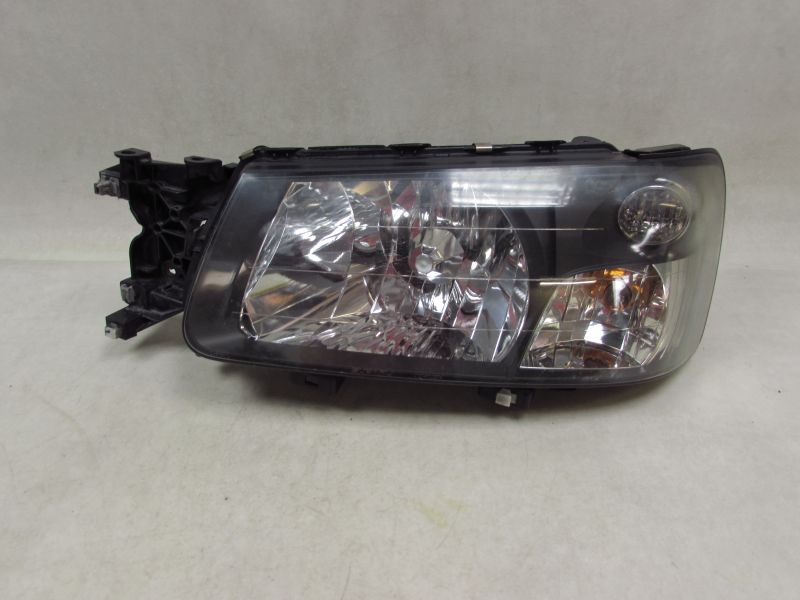 SUBARU FORESTER II 02-05 LAMPA REFLEKTOR LEWY PRZOD UK