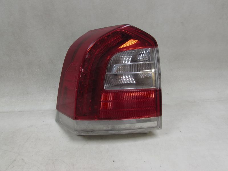 VOLVO V70 III XC70 II LIFT 13-16 LAMPA TYL LEWA LED