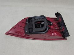 VW PASSAT B7 KOMBI 10-15 LAMPA TYL PRAWA BLOTNIKA 3AF945096