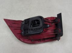 VW PASSAT B7 KOMBI 10-15 LAMPA TYL LEWA BLOTNIKA 3AF945095