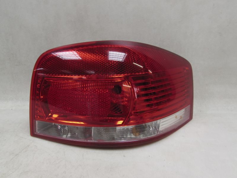 AUDI A3 8P 3D S-LINE 03-08 LAMPA TYL PRAWA UK
