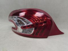 PEUGEOT 208 HB 12-15 LAMPA TYL LEWA LED 9672628280