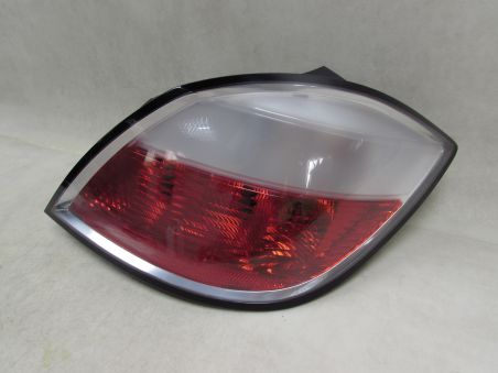 OPEL ASTRA H HB 04-11 LAMPA TYL PRAWA 24451837
