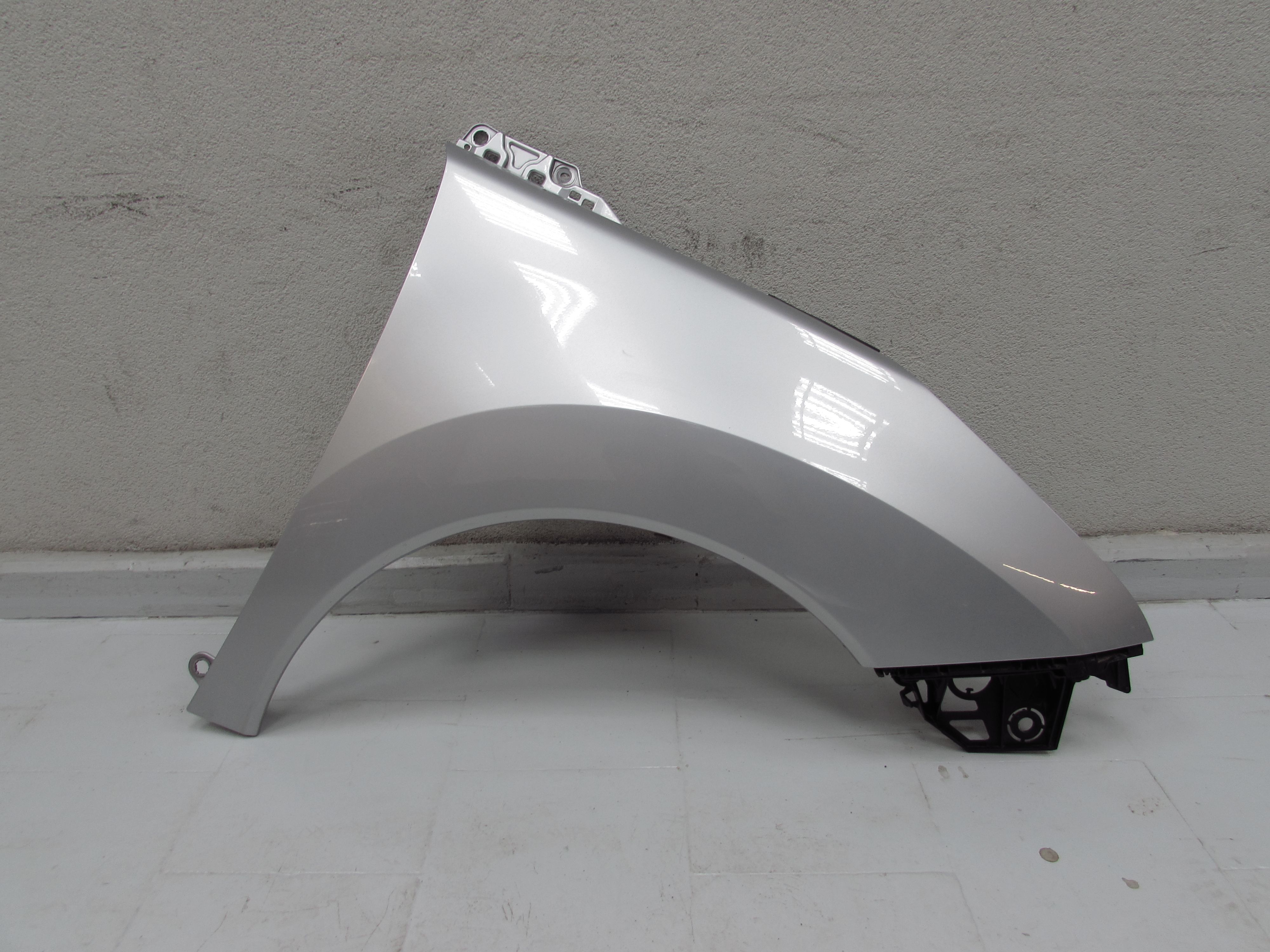 PEUGEOT 3008 09-16 BLOTNIK PRAWY PRZOD EZRC PEUGEOT 3008 09-16 BLOTNIK PRAWY PRZOD EZRC