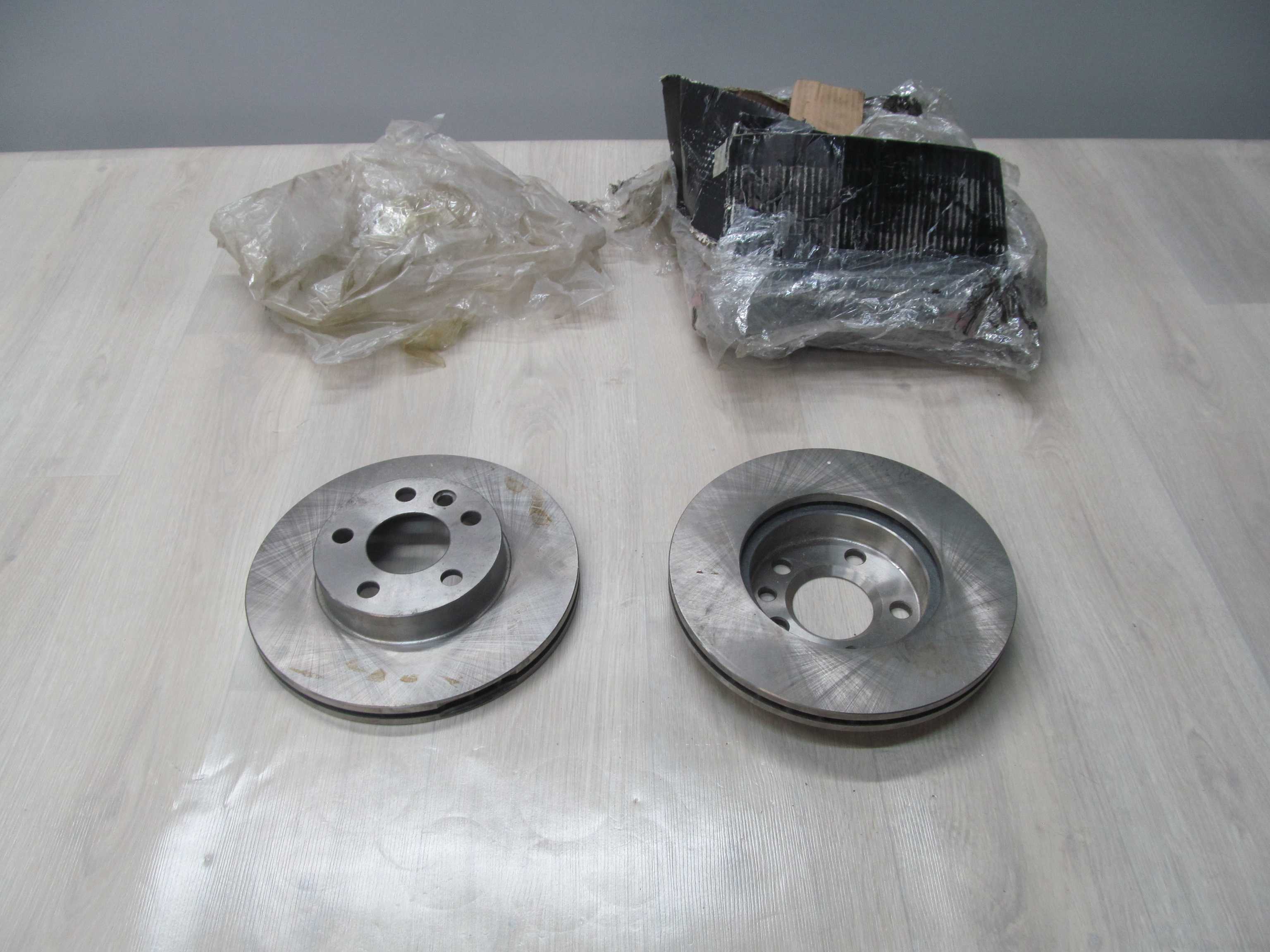 VW T4  90-03 TARCZA TARCZE HAMULCOWE 09713110