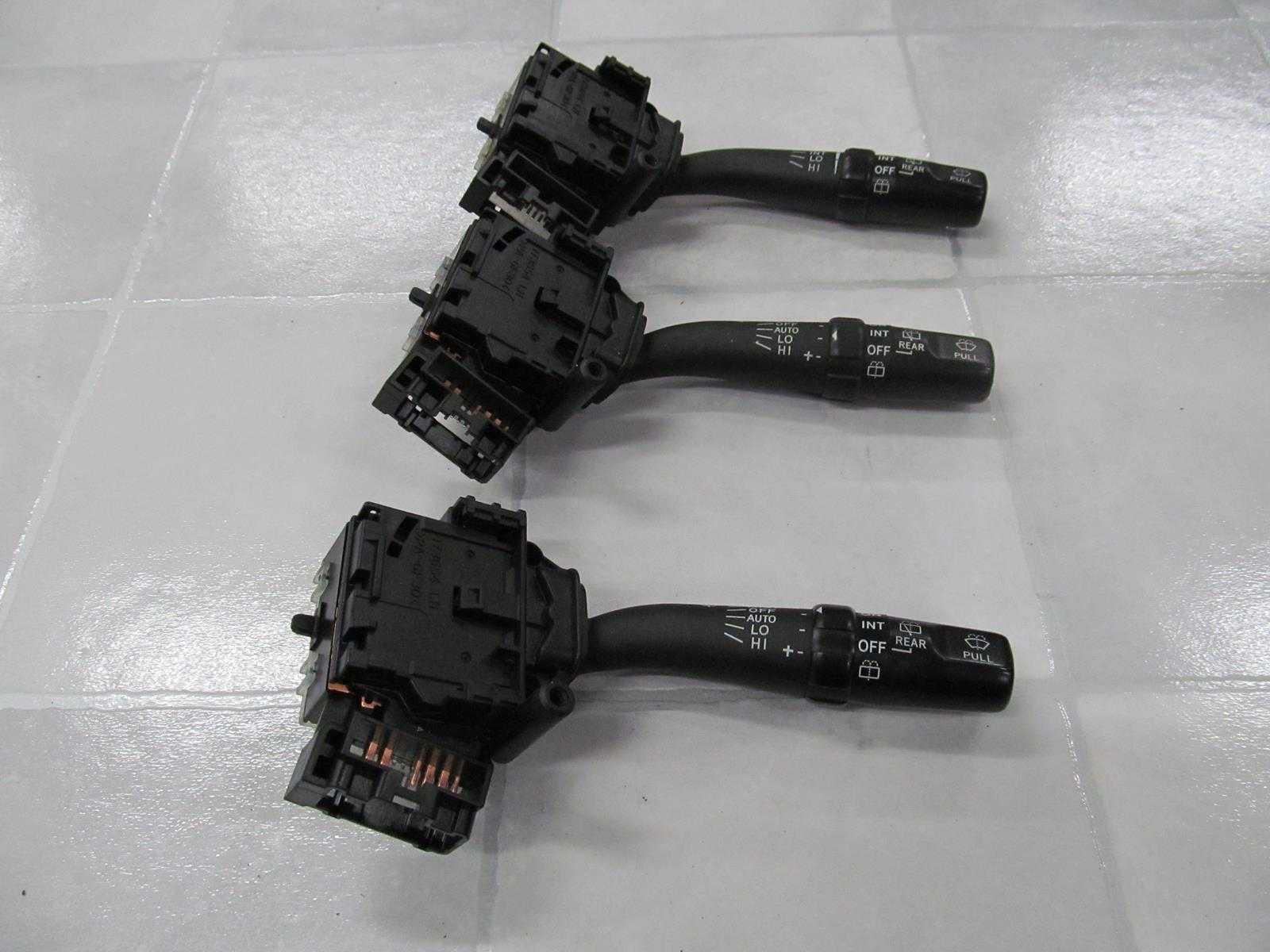 TOYOTA AVENSIS T25 VERSO CAMRY 03-09 MANETKA PRZELACZNIK 173654