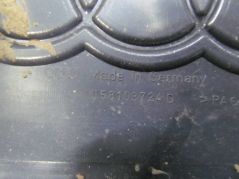 AUDI A4 B5 1.8 5V POKRYWA OSLONA SILNIKA 058103724D 97-01