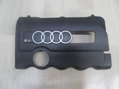 AUDI A4 B5 1.8 5V POKRYWA OSLONA SILNIKA 058103724D 97-01