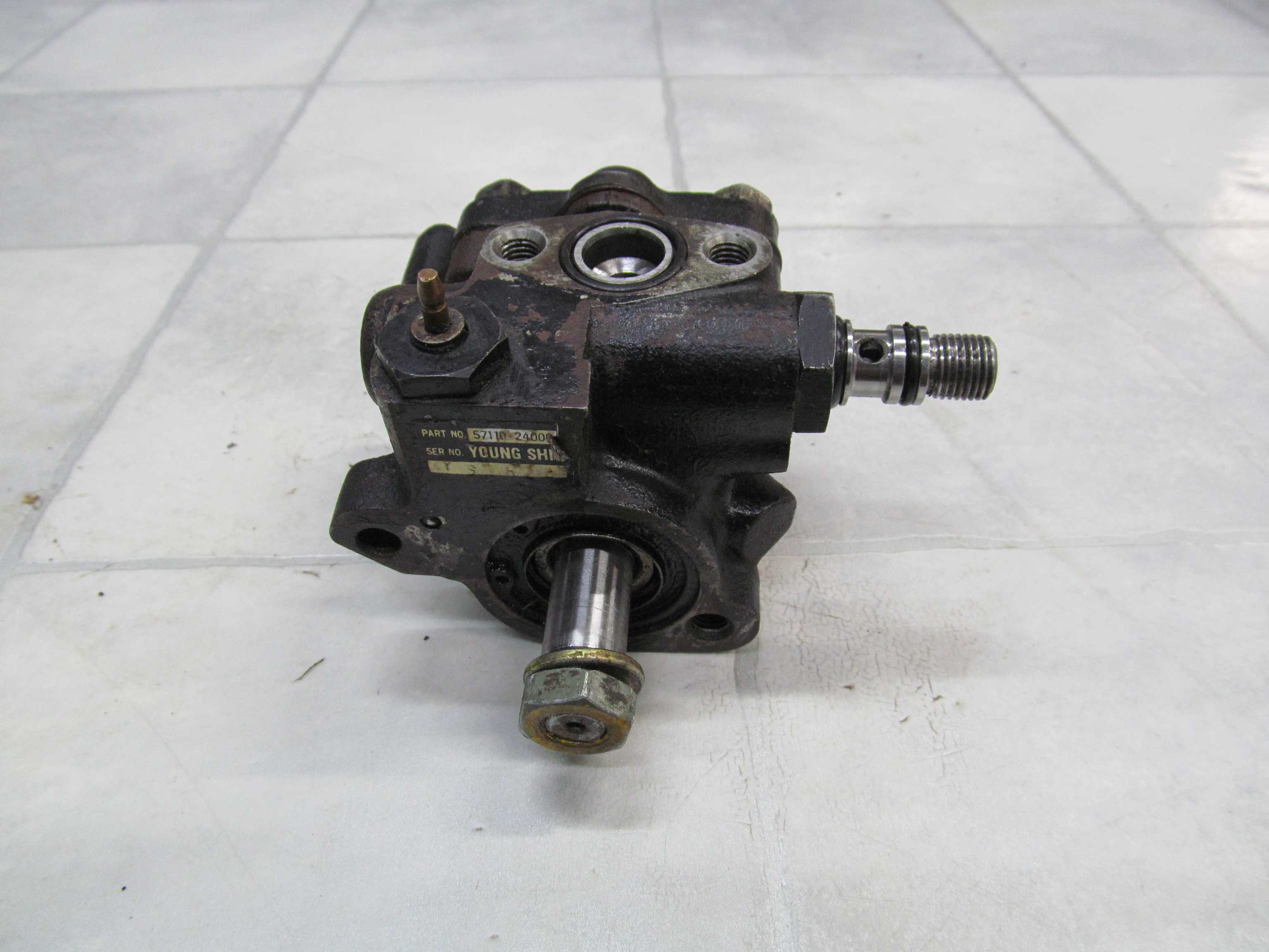 KIA HYUNDAI 1.3 1.5 90-95 POMPA WSPOMAGANIA 57110-24000