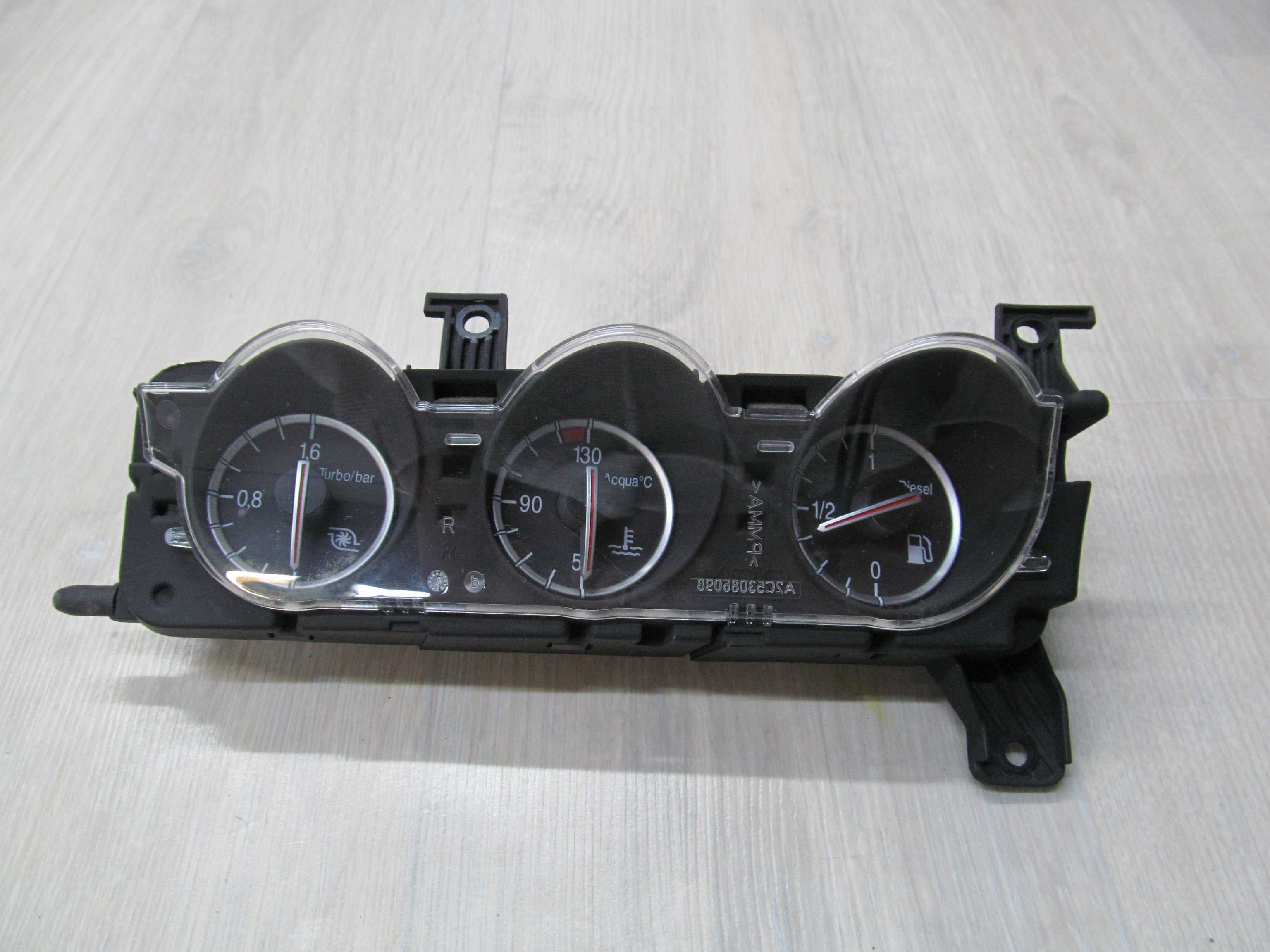 ALFA ROMEO 159 04-11 WSKAZNIKI 60696628 ANGLIK