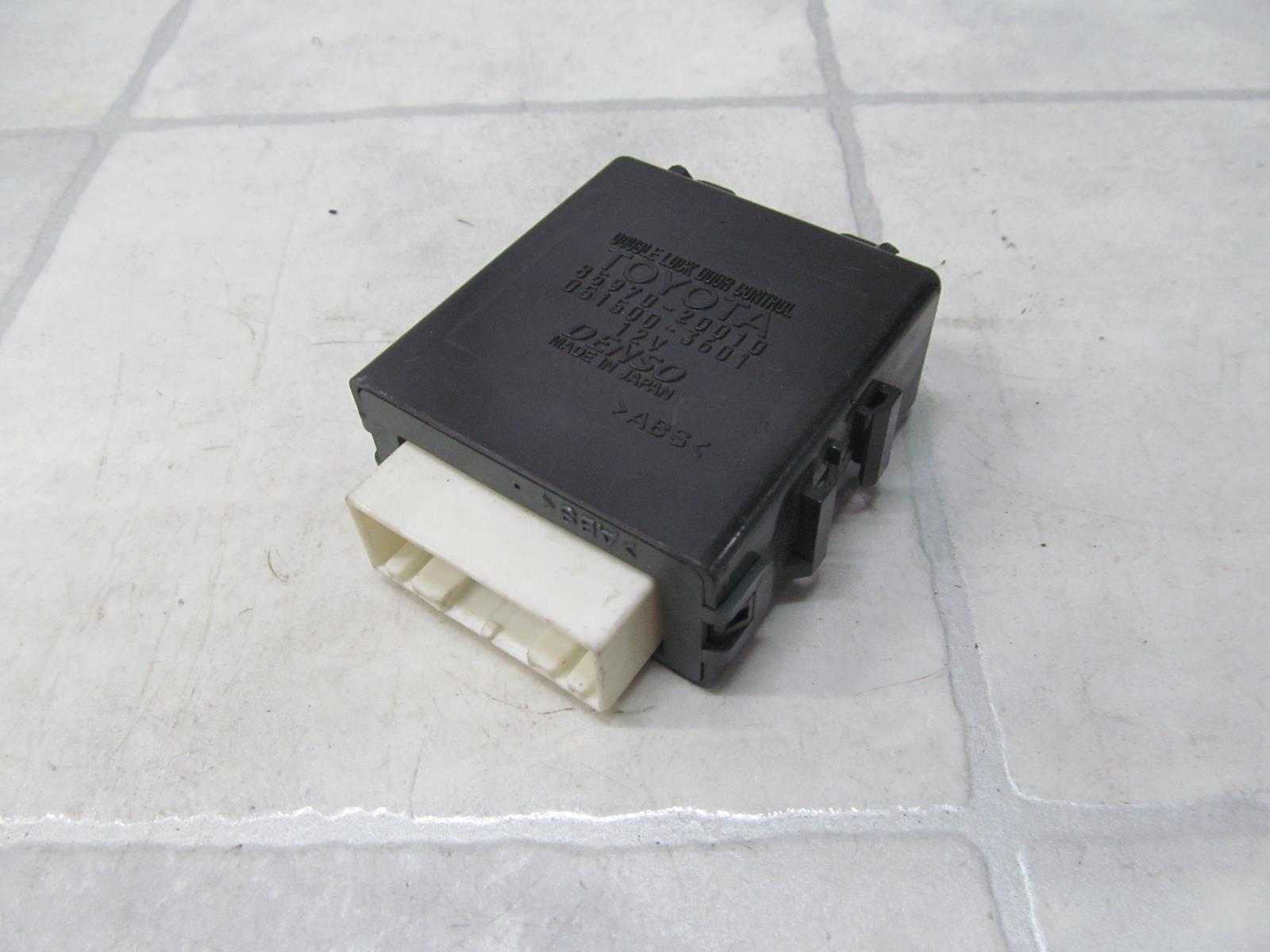 TOYOTA AVENSIS T25 03-09 MODUL ZAMKA CENTRALNEGO 85970-20010