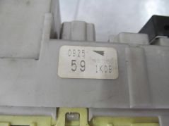 TOYOTA COROLLA E12 04-07 SKRZYNKA BEZPIECZNIKOW + MODUL  RELAY 82641-13050