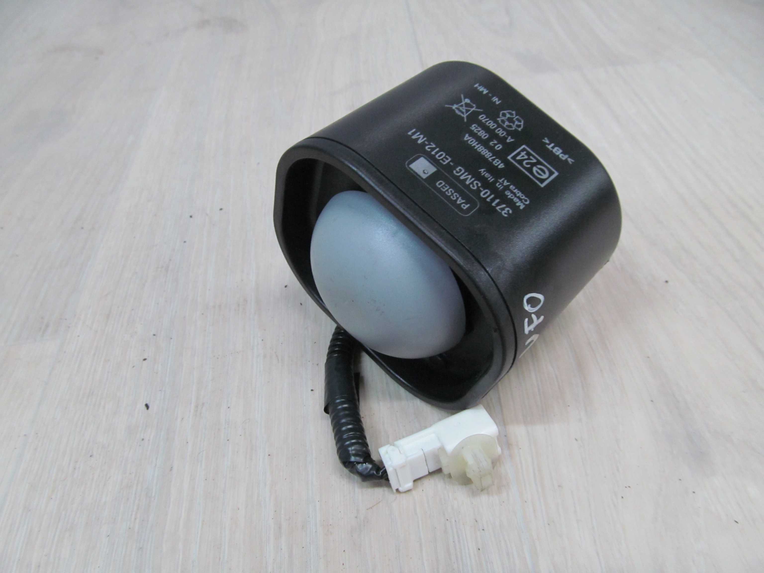 HONDA CIVIC VIII UFO SYRENA ALARMU 37110SMGE012M1