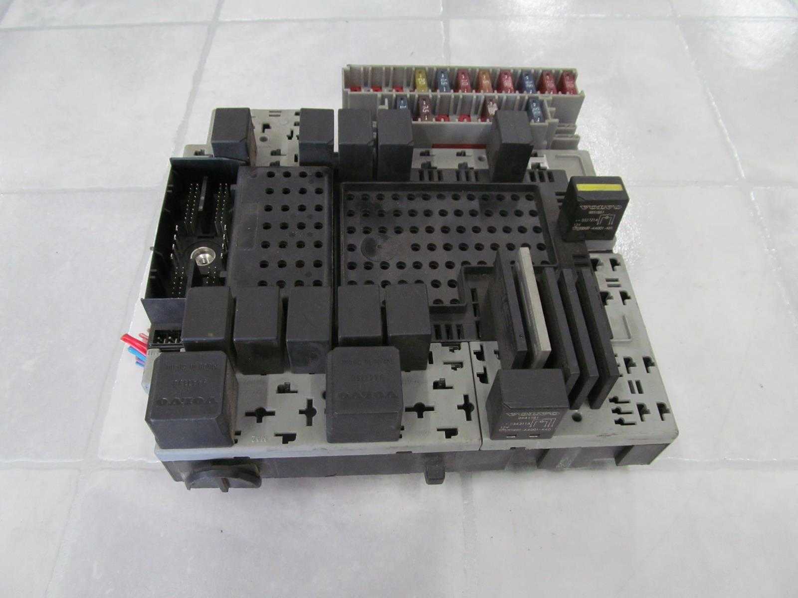 VOLVO S60 V70 XC90 02-14 SKRZYNKA MODUL BSI 30679527