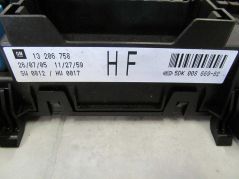 OPEL ZAFIRA II B ASTRA III H 04-14 SKRZYNKA BEZPIECZNIKOW 13206758 HF