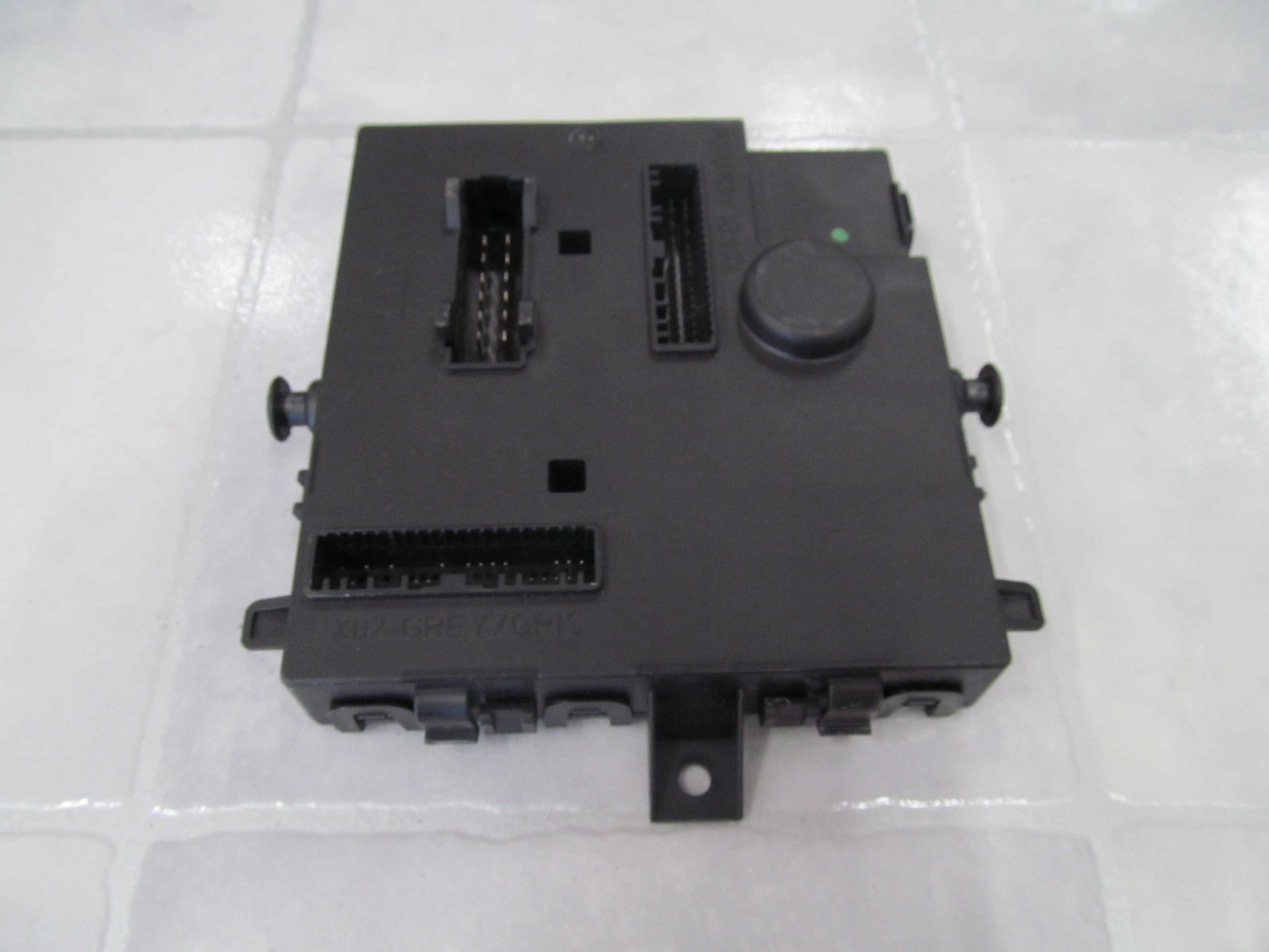 RENAULT TWINGO II LIFT MODUL BCM X44-L3 8201229417