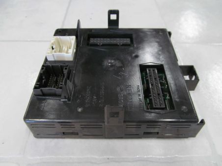 RENAULT 02- MODUL SKRZYNKA BSM BCM 8200278721
