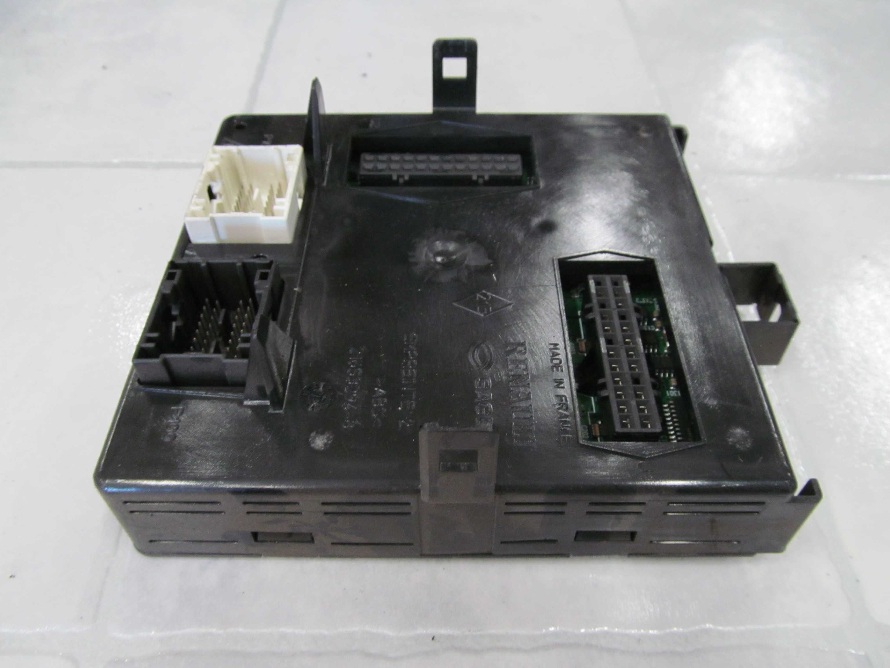 RENAULT 02- MODUL SKRZYNKA BSM BCM 8200278721