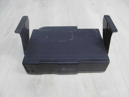 MERCEDES W203 00-07 ZMIENIARKA CD A0028206289 A2038703389