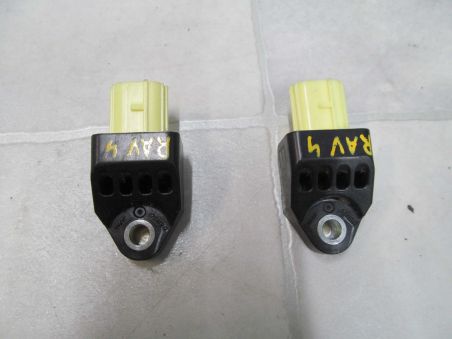 TOYOTA RAV 4 III CZUJNIK UDERZENIA 89831-42010 05/08
