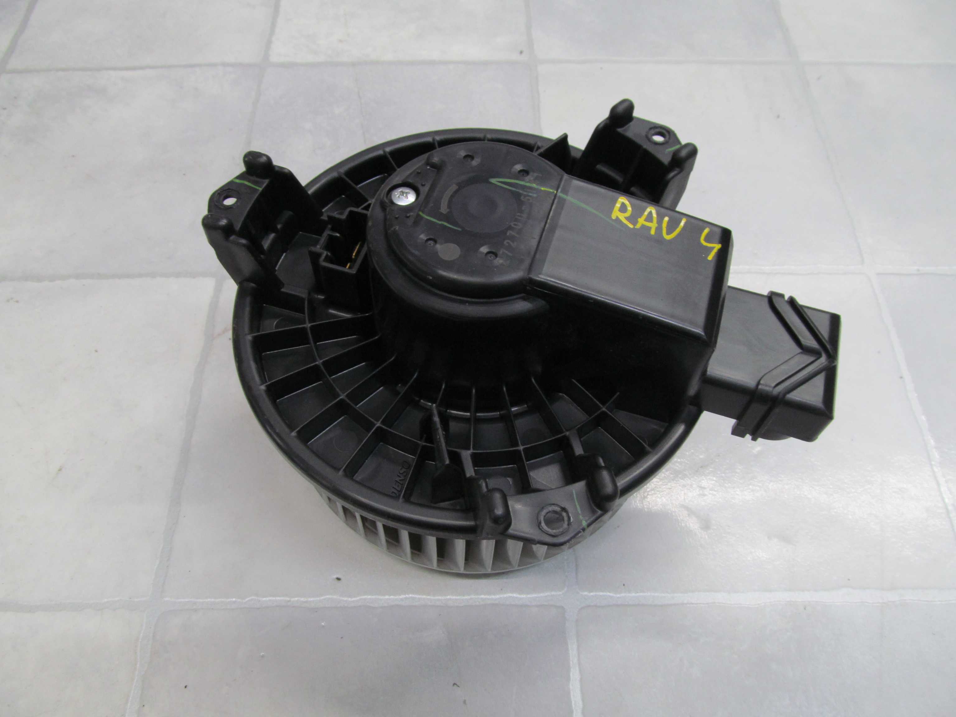 TOYOTA RAV 4 III DMUCHAWA WENTYLATOR 272700-5141 TOYOTA RAV 4 III DMUCHAWA WENTYLATOR 272700-5141
