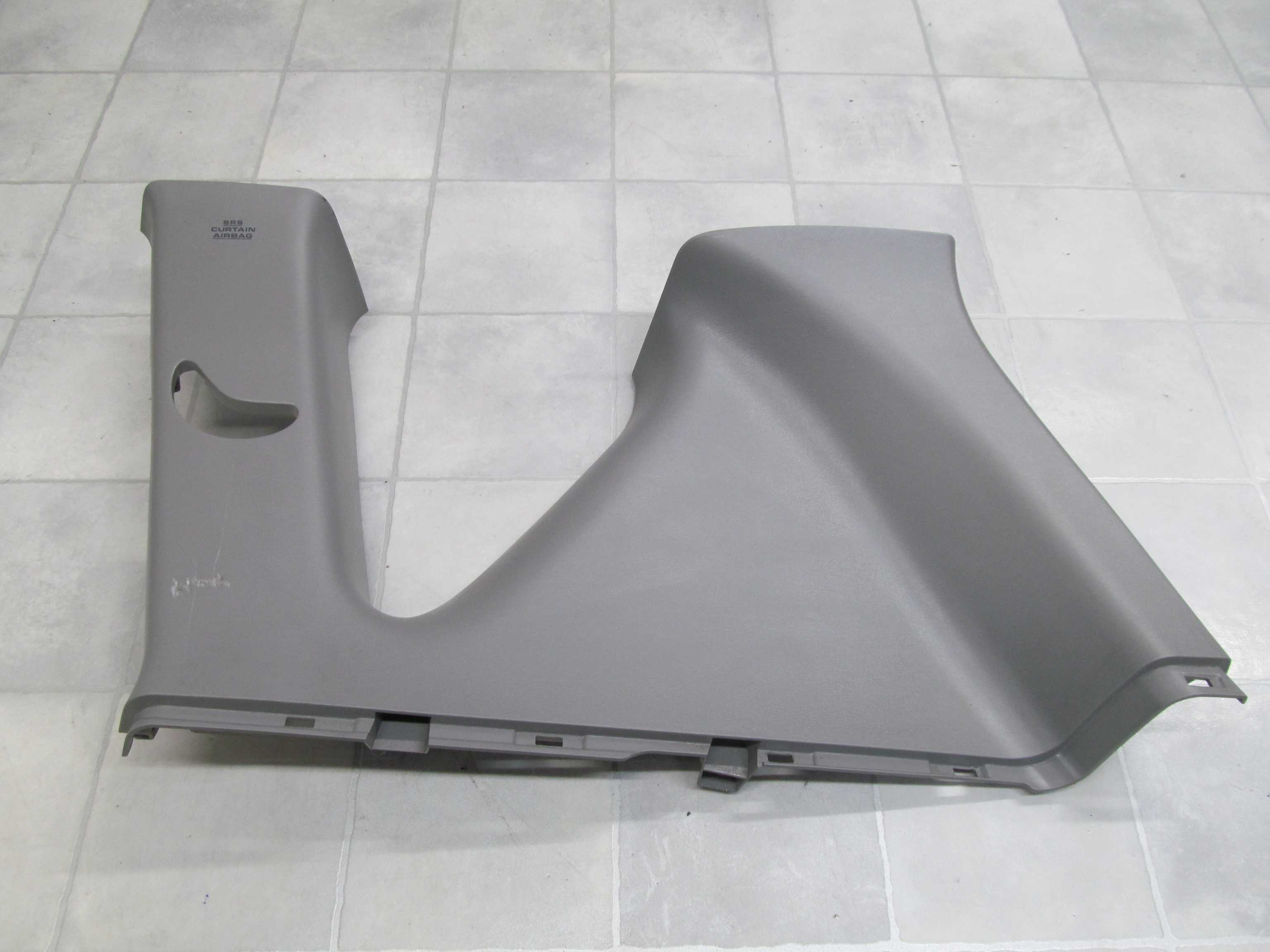 TOYOTA RAV 4 III OSLONA SLUPKA TYL PRAWA 5D 05/08