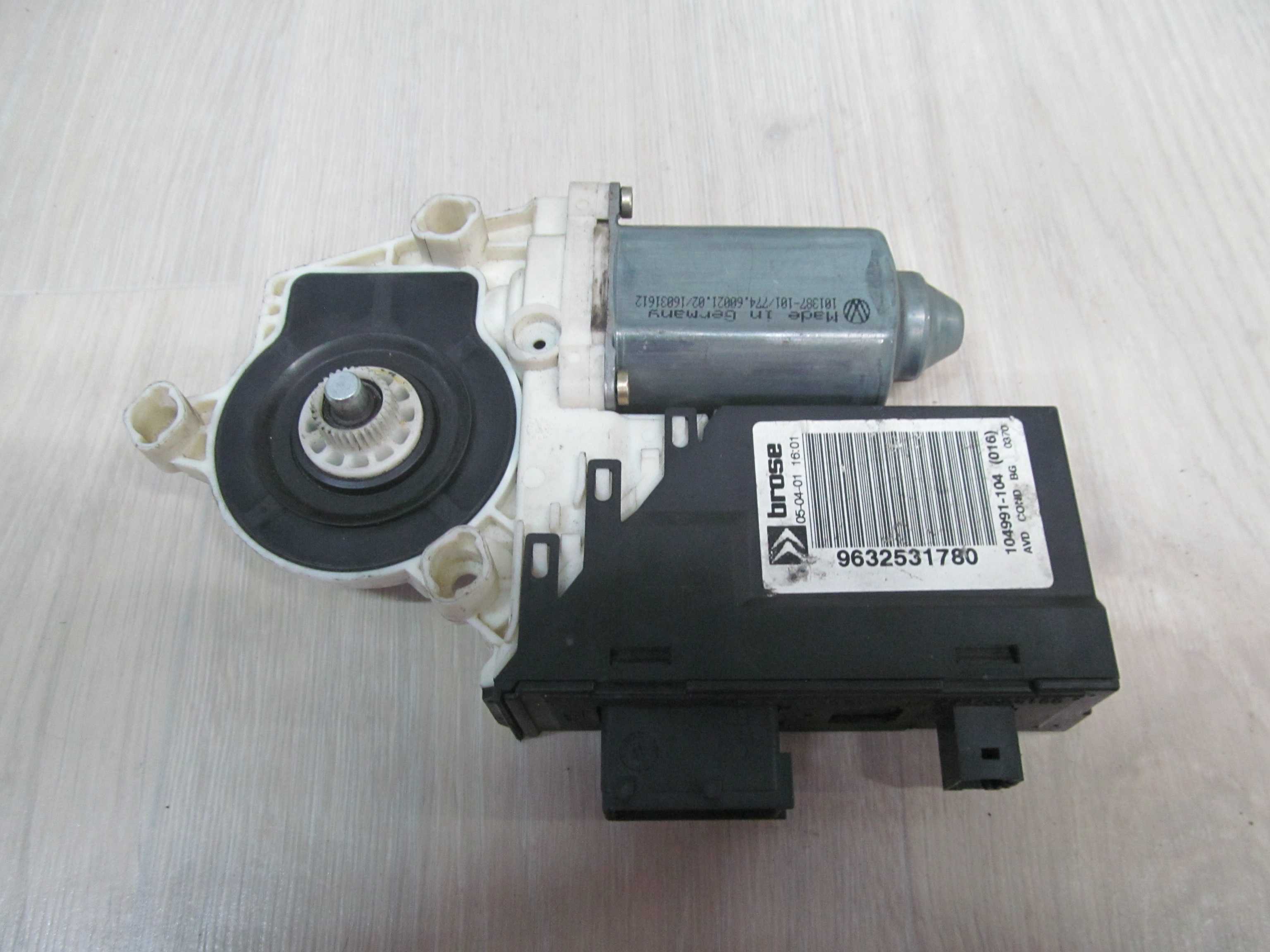 CITROEN C5 01-08 SILNICZEK SZYBY PP 9632531780