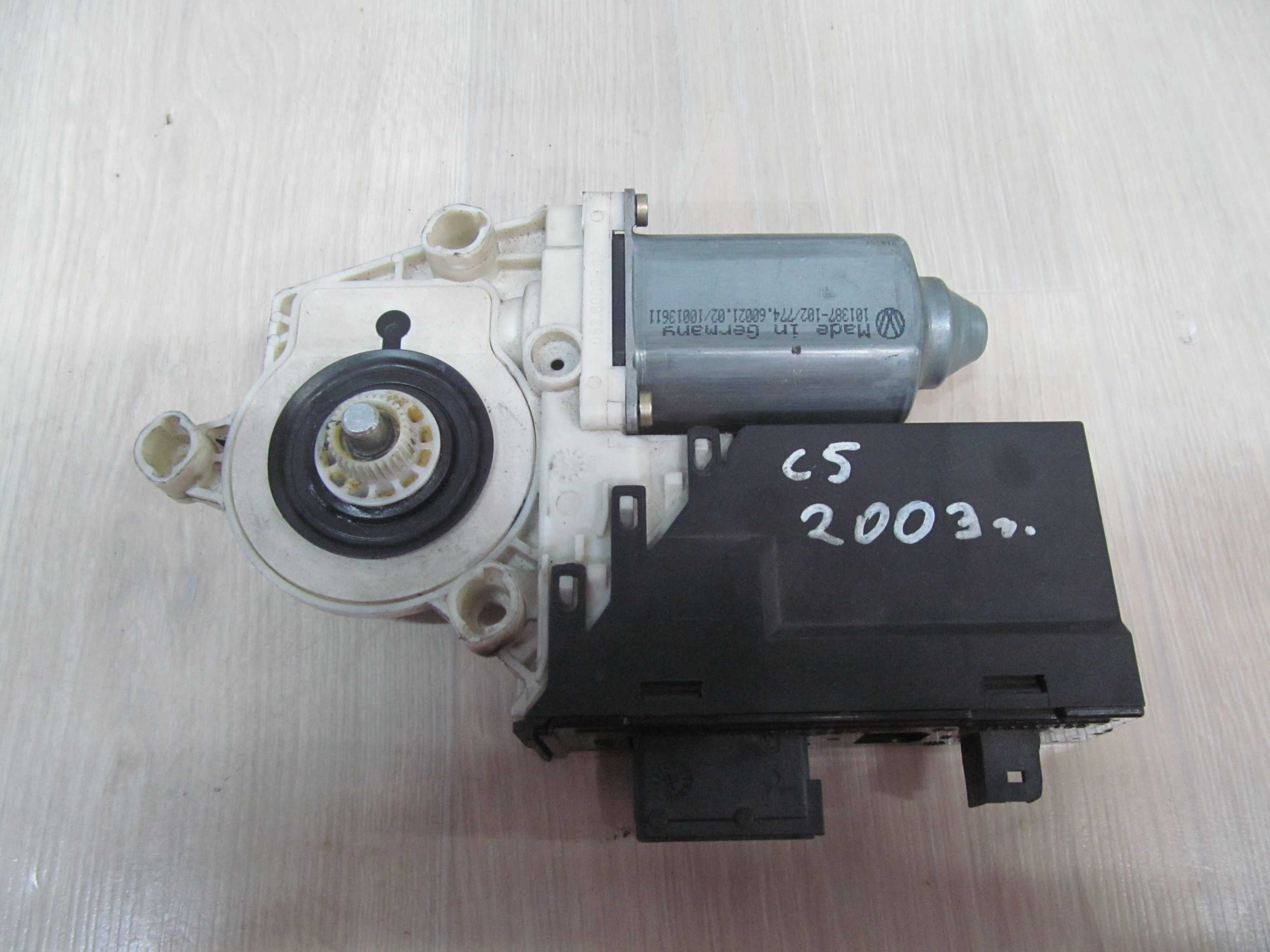 CITROEN C5 01-08 SILNICZEK SZYBY PP 9648484680
