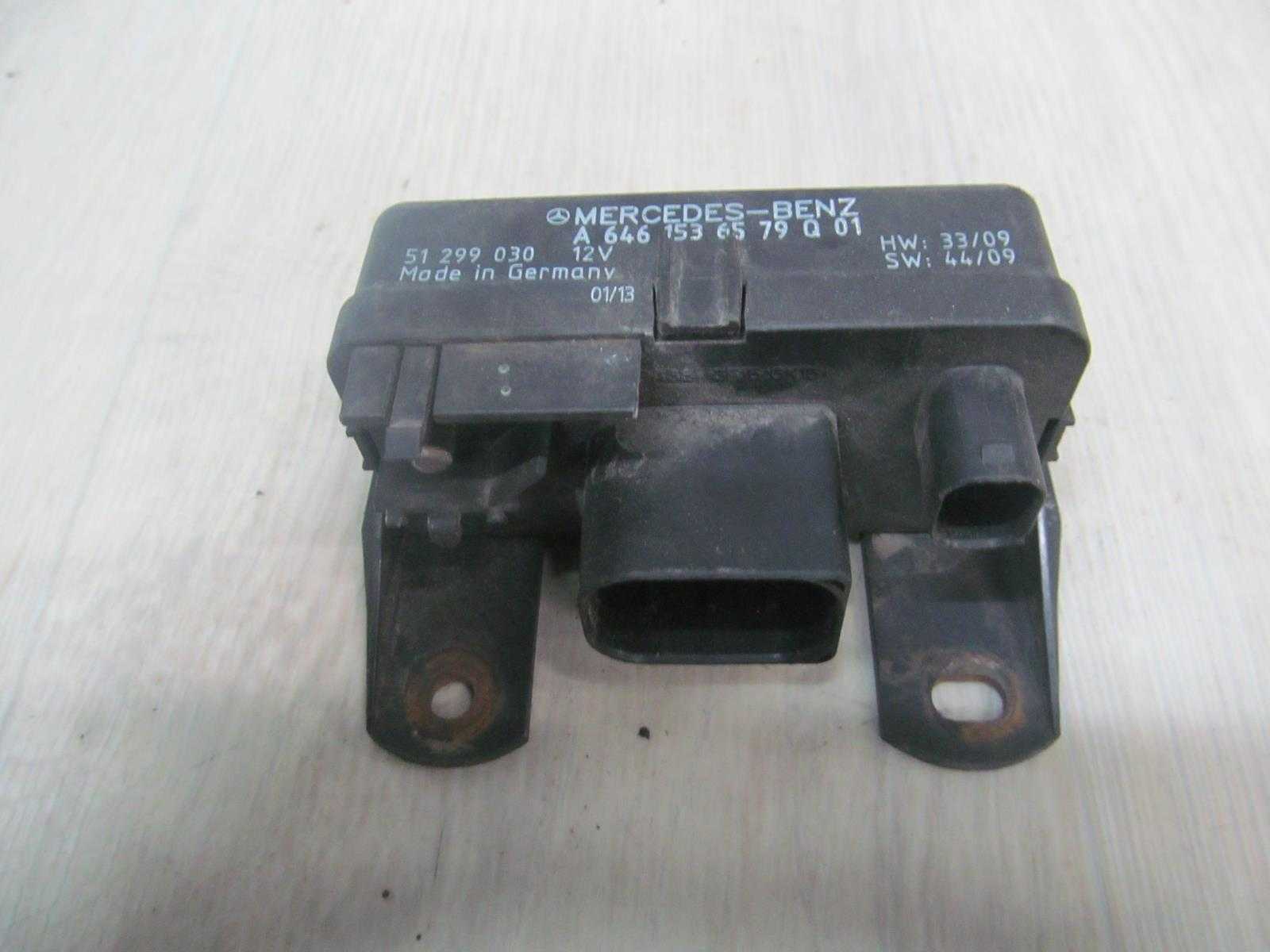 MERCEDES W639 03-14 PRZEKAZNIK SWIEC ZAROWYCH A6461536579Q01 MERCEDES W639 03-14 PRZEKAZNIK SWIEC ZAROWYCH A6461536579Q01