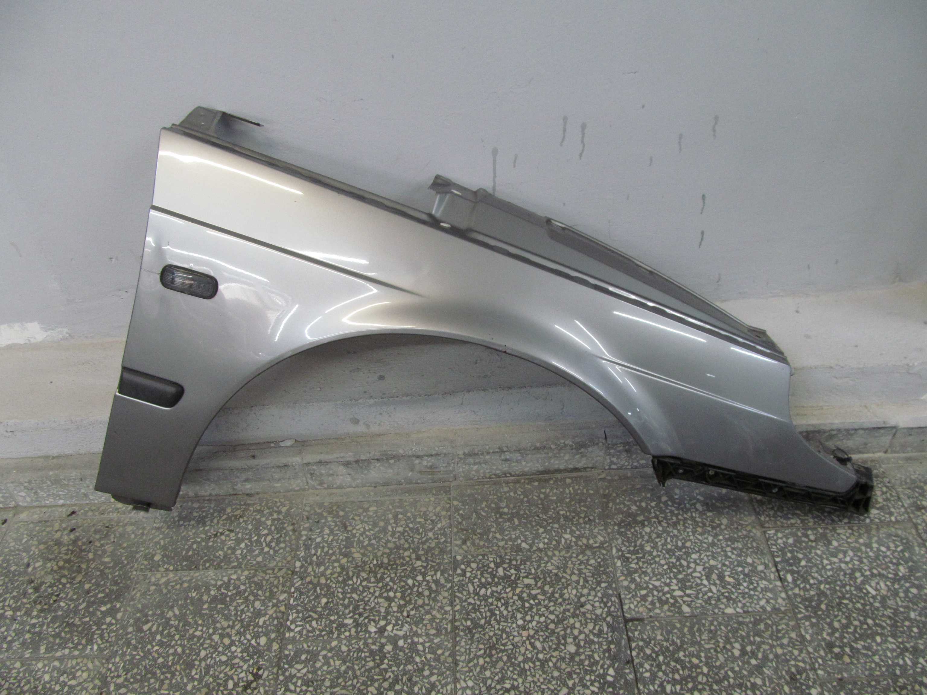 SAAB 95 9-5 BLOTNIK PRAWY PRZOD 279 01-05