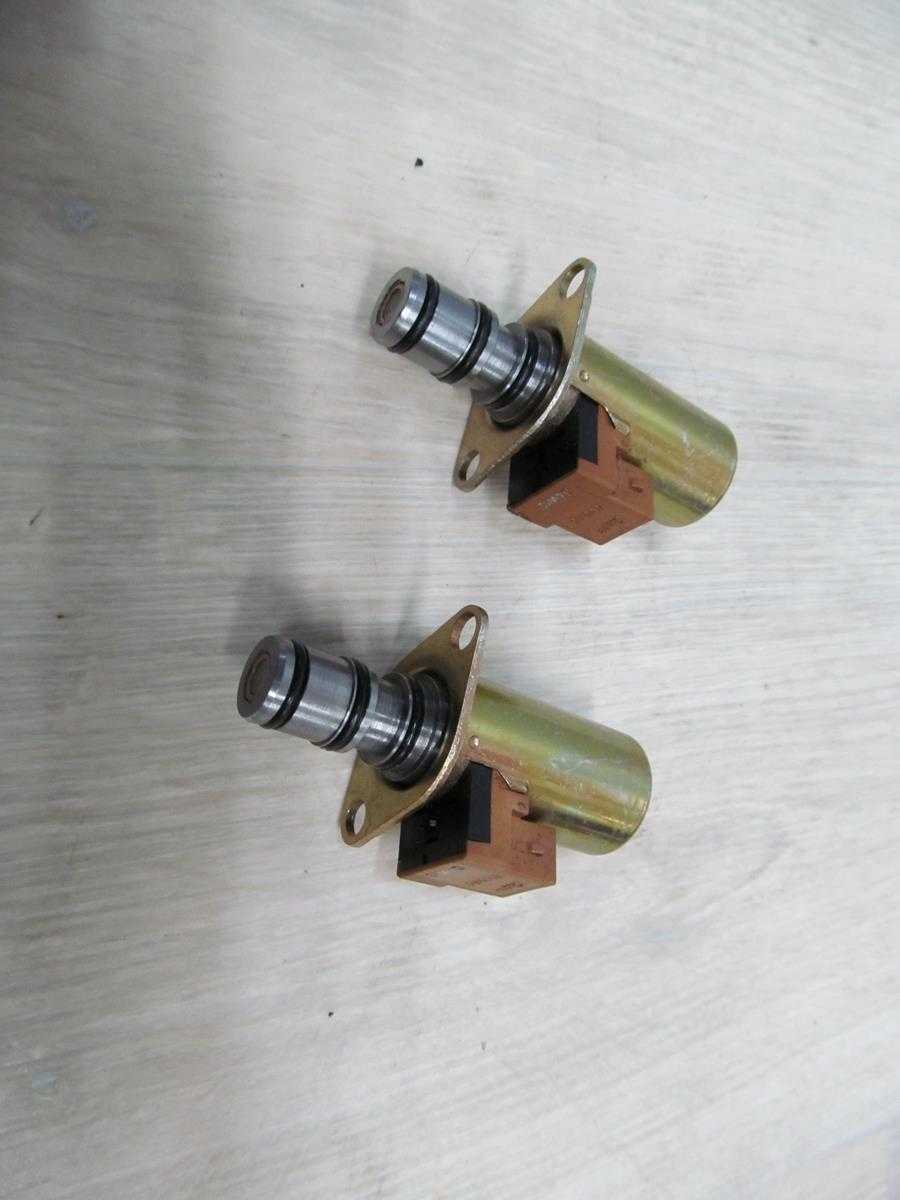AUD A4 B6 CABRIO 00-06 ZAWOR POMPY DACHU  8H0871611