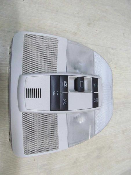 MERCEDES W169 04-12 LAMPKA OSWIETLENNIE KABINY A1698201801