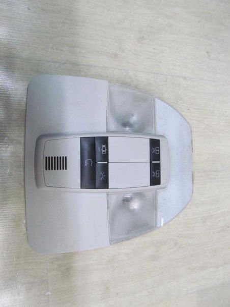 MERCEDES W169 04-12 LAMPKA OSWIETLENNIE KABINY A1698201801