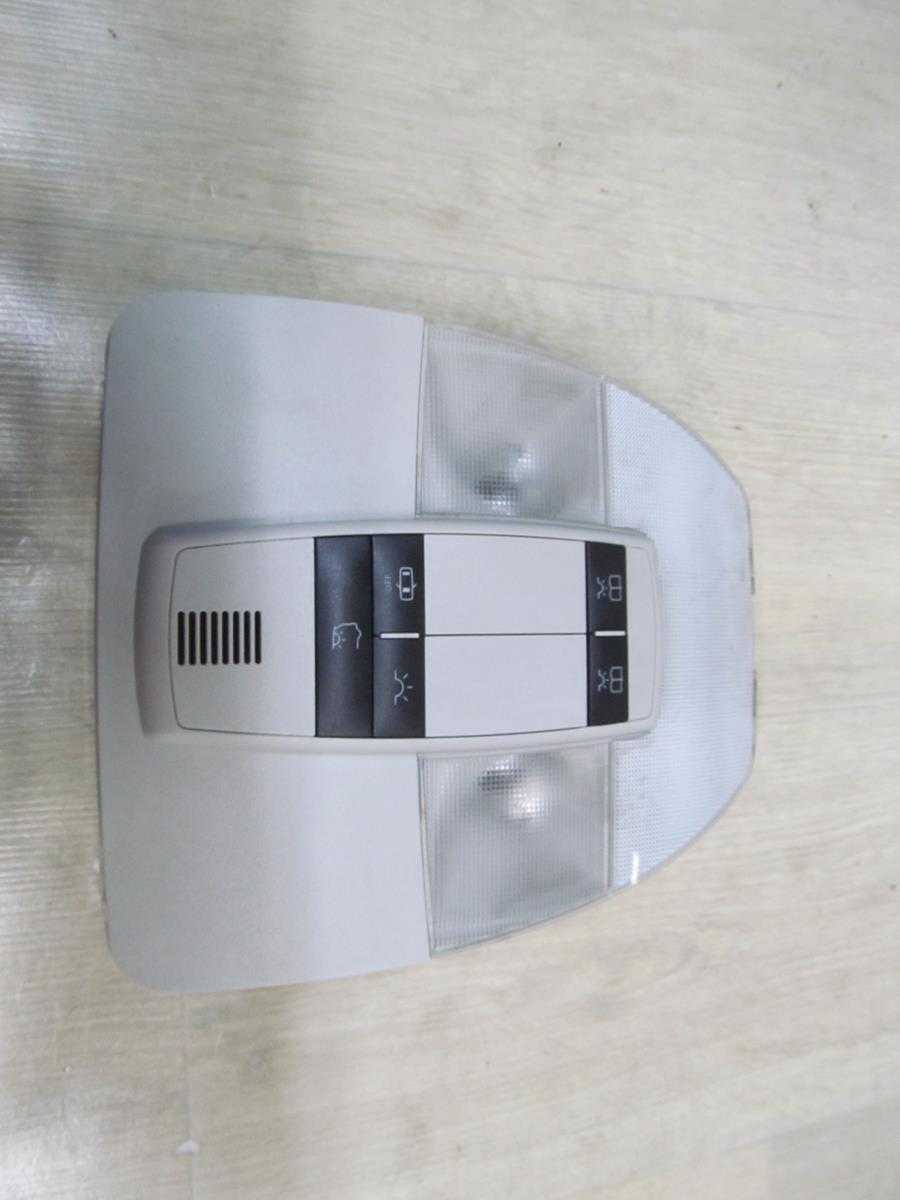 MERCEDES W169 04-12 LAMPKA OSWIETLENIE KABINY A1698204801